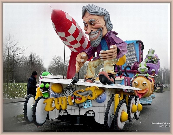 sized_sized_P2030676a karnaval 2010