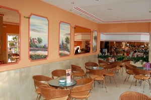 023 hotelbar
