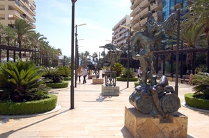 122 Marbella - Av. del Mar beelkden Salv. Dali