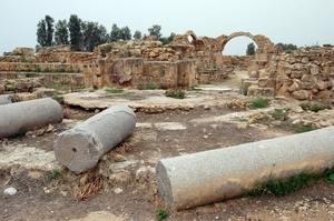 59Phaphos - archeologische site - Saranda kolones_kasteel.jpg