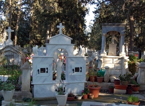 42Phaphos -  oude stad- kerkhof Macarios .jpg
