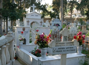 43Phaphos -  oude stad- kerkhof Macarios .jpg