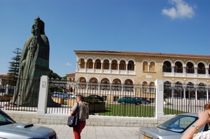 009Cyprus - Nicosia aartsbisschoppelijk paleis en kerk.jpg