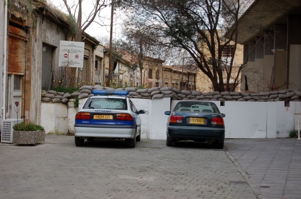 047Cyprus - Nicosia- Ledra straat met de muur Cyprus_Turkije.jpg