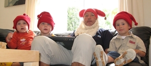 Marc Hooftman met kleinkinderen Saartje, Celle en Ilan