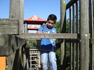 Michael in speeltuin