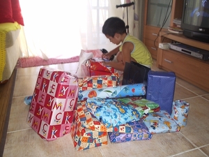 Michael met geschenken