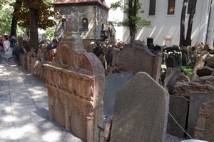 C28  Oud Joods kerkhof- Rabbi Löw graf