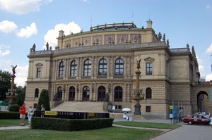 D22  Rudolfinium theater