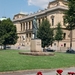 D29 Rudolfinium theater -Jozef Manes standbeeld