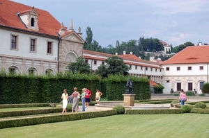 G23  Wallenstein garden