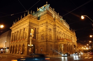 I420  Nat. theater