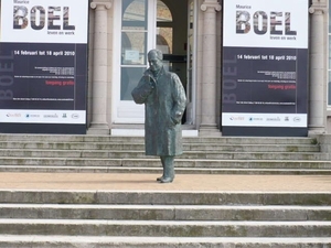 STANDBEELD BOEL