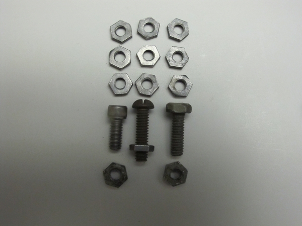 Bouten en moeren 1/4 inch.