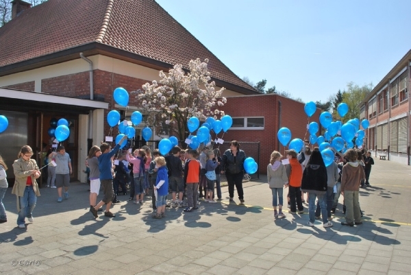 2010-04-23 Ballonwedstrijd (60)