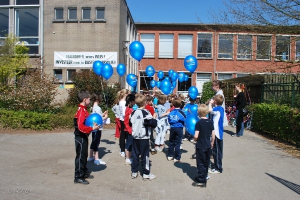 2010-04-23 Ballonwedstrijd (62)