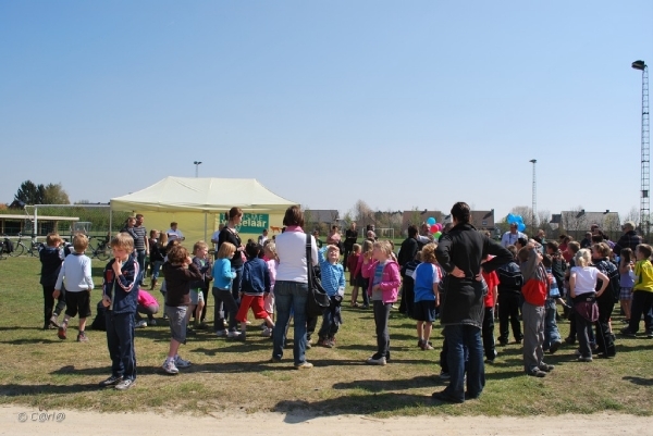 2010-04-23 Ballonwedstrijd (90)