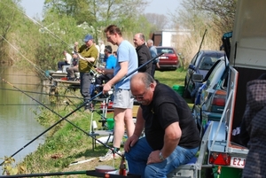 Vissen op forel 24-4-2010 (21)