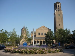 10.07.10.KNOKKE.ROND DE KERK