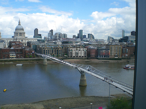 1673 milennium bridge-St Paul