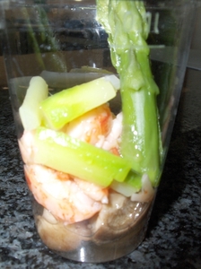 groene asperges met rivierkreeftenstaartjes