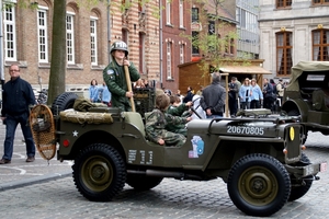 HERDENKING V-DAY 1945-2010-ROESELARE