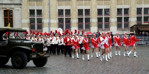 HERDENKING V-DAY 1945-2010-ROESELARE