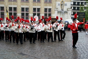 HERDENKING V-DAY 1945-2010-ROESELARE