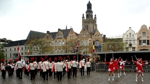 HERDENKING V-DAY 1945-2010-ROESELARE