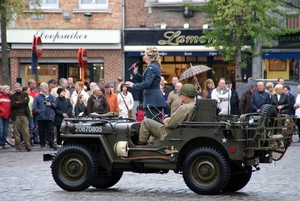 HERDENKING V-DAY 1945-2010-ROESELARE