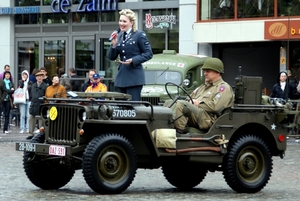 HERDENKING V-DAY 1945-2010-ROESELARE