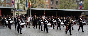 HERDENKING V-DAY 1945-2010-ROESELARE