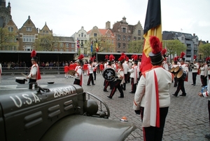 HERDENKING V-DAY 1945-2010-ROESELARE