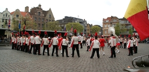 HERDENKING V-DAY 1945-2010-ROESELARE