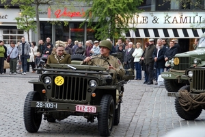 HERDENKING V-DAY 1945-2010-ROESELARE