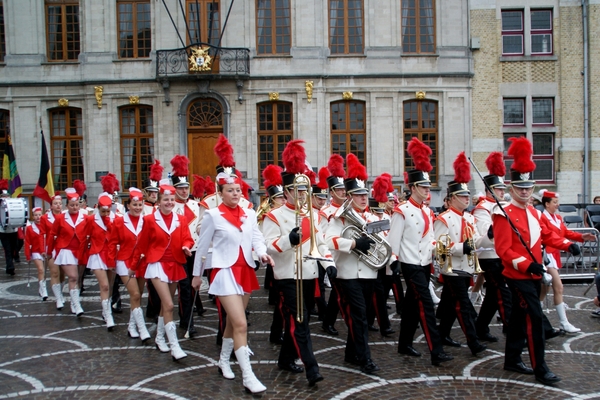 HERDENKING V-DAY 1945-2010-ROESELARE