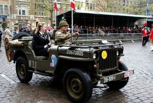 HERDENKING V-DAY 1945-2010-ROESELARE