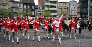 HERDENKING V-DAY 1945-2010-ROESELARE