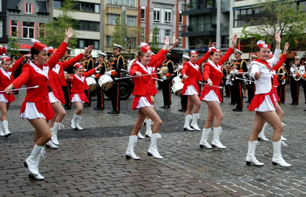 HERDENKING V-DAY 1945-2010-ROESELARE