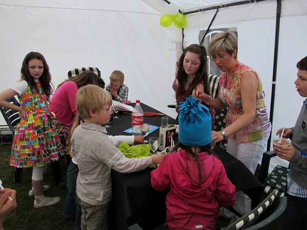 2010-05-13 eerste communie Liesel 42