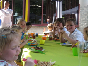 eerste komunie is een kinderfeest