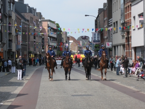 Sint-Dimpna Ommegang, Geel 16-05-2010 007