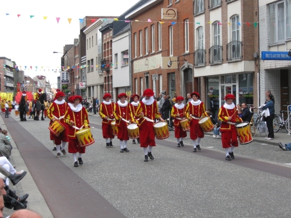 Sint-Dimpna Ommegang, Geel 16-05-2010 010