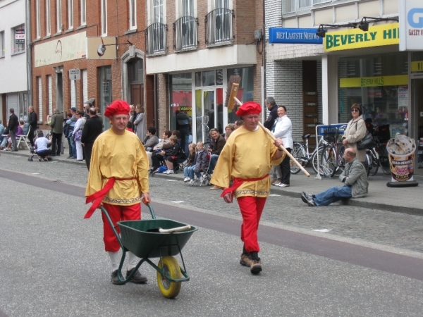 Sint-Dimpna Ommegang, Geel 16-05-2010 013