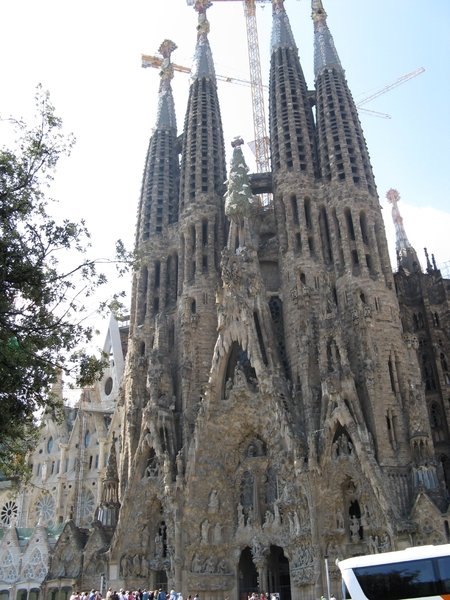 grootste meesterwerk GAUDI  LEES OMSCHRIJVIG