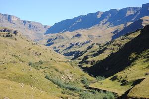 Kloof links boven is de pass