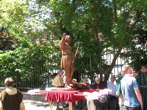 Halle Maria Processie Pinksteren 2010 017