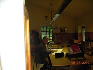 Studio van de Salesianen naast de ingang.
