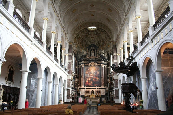 Binnenzicht C.B kerk