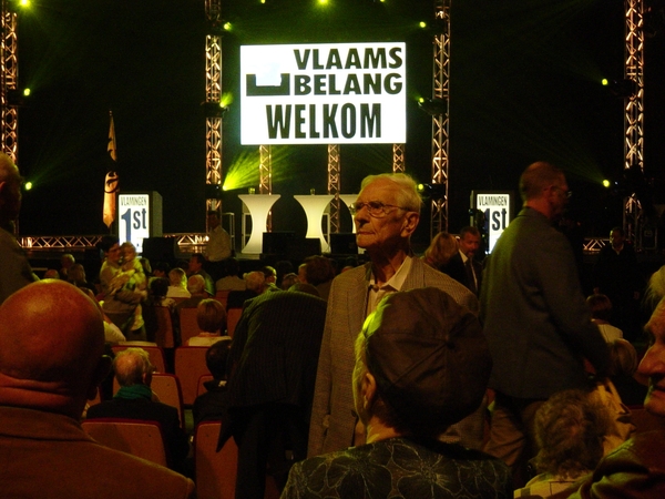 Verkiezingscongres Vlaams Belang 30 mei 2010 044